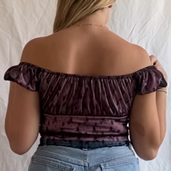 Y2K off the shoulder top - Picture 6 of 7